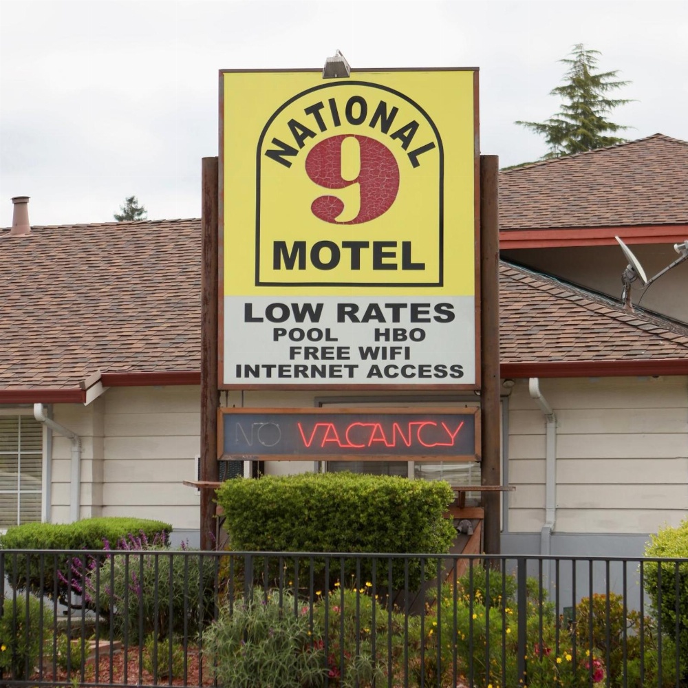 National 9 Motel Main image