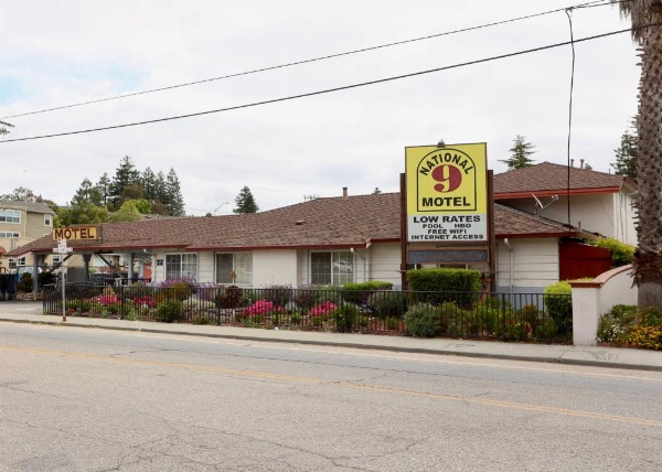 National 9 Motel image 6